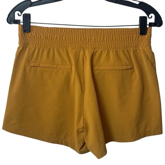 Athleta Textured Brooklyn Short Golden Turmeric Athletic Gym Utility Everyday 2 - Picture 5 of 13